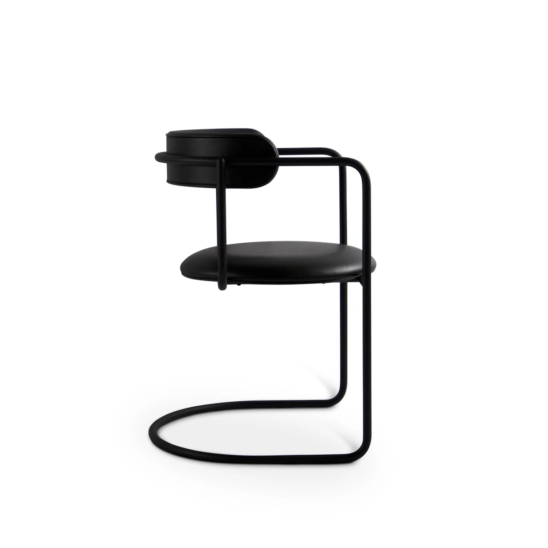 FF Cantilever Chair Rounded Black Legs - Friends & Founders - NO GA