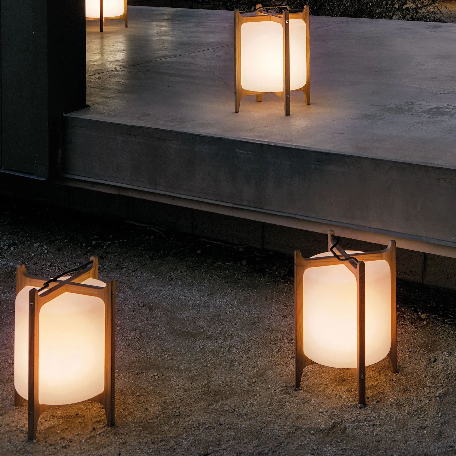 Ambient Lantern - Gloster - NO GA