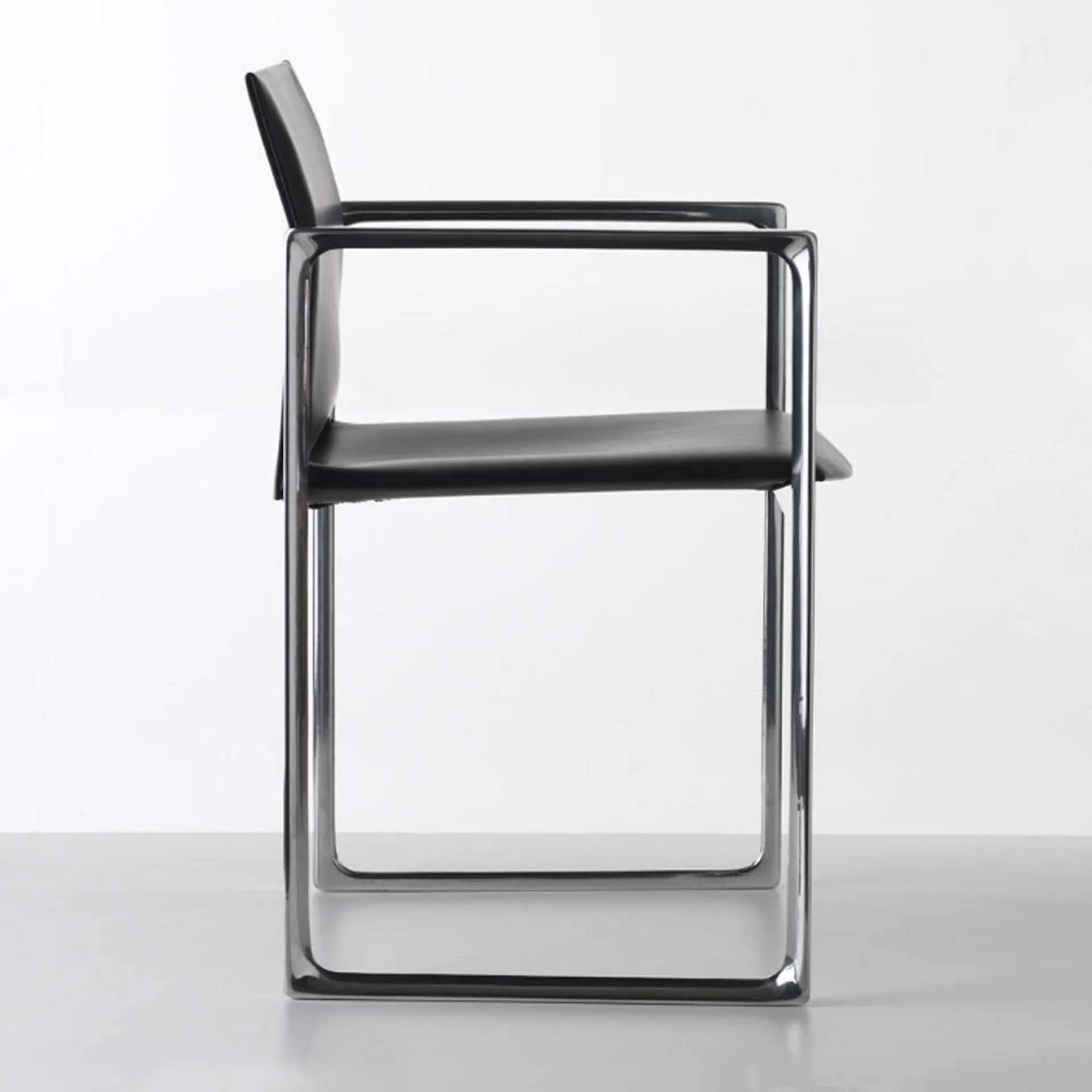 184 Eve Small Armchair - Cassina - Piero Lissoni - NO GA