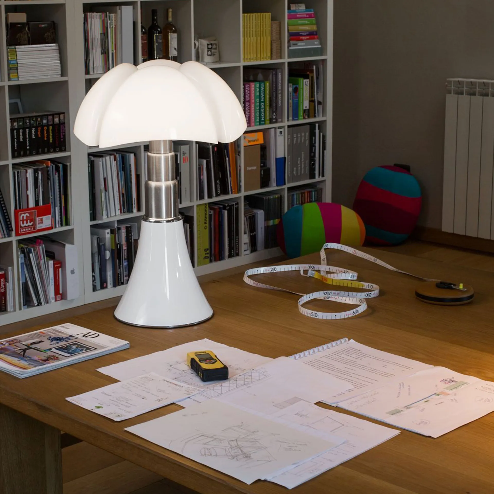 Pipistrello Medium Table Lamp  - Dimbar - Martinelli Luce - Gae Aulenti - NO GA