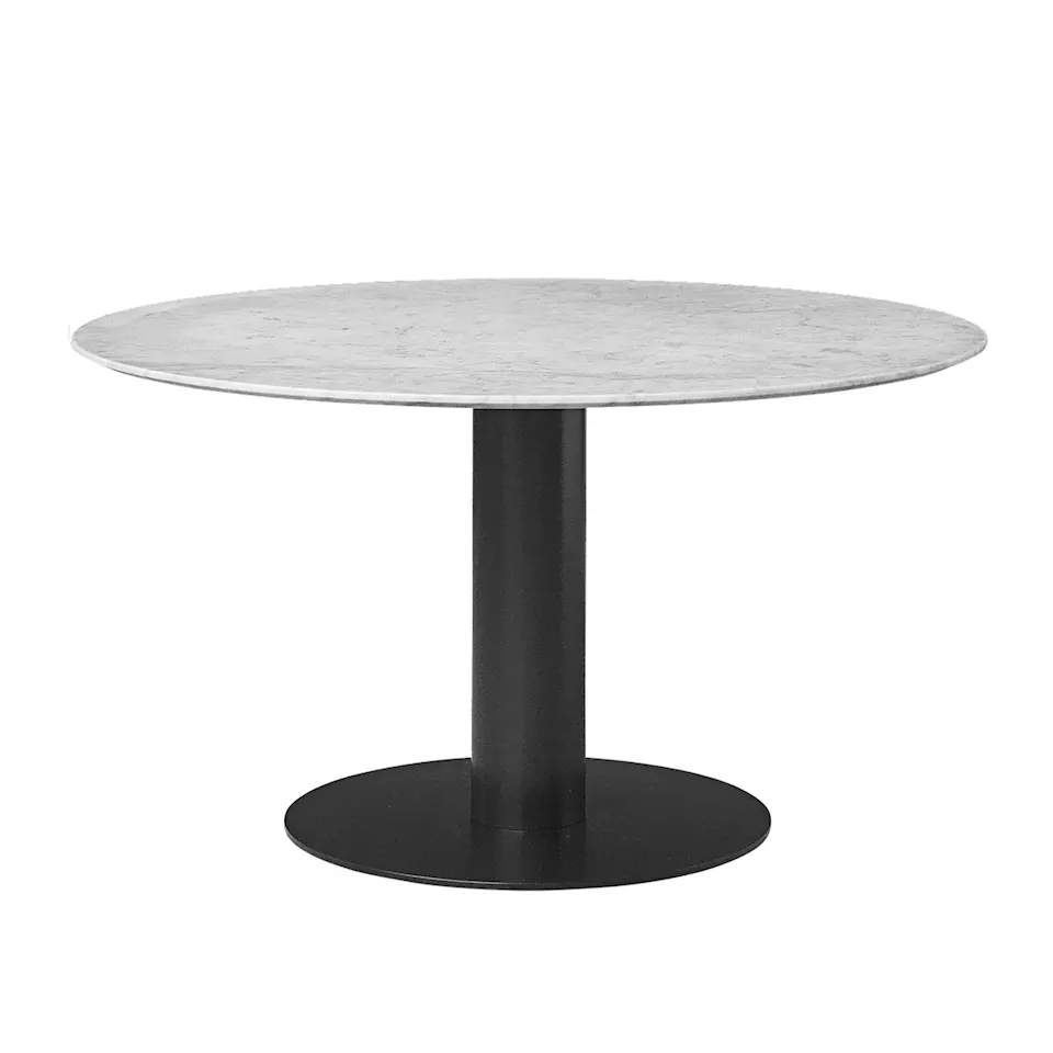 GUBI 2.0 Dining Table, Ø 130 cm, Skiva: Marmor - Bianco Carrara, Bas: Svart