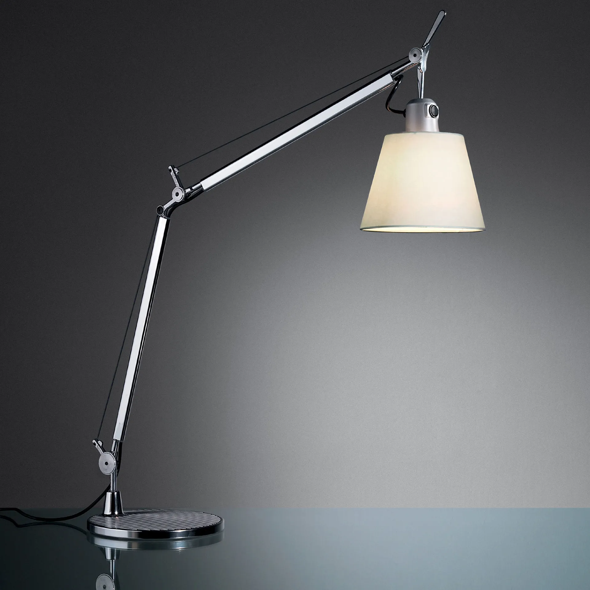 Tolomeo BasculMaurene Skrivebordslampe - Artemide - NO GA