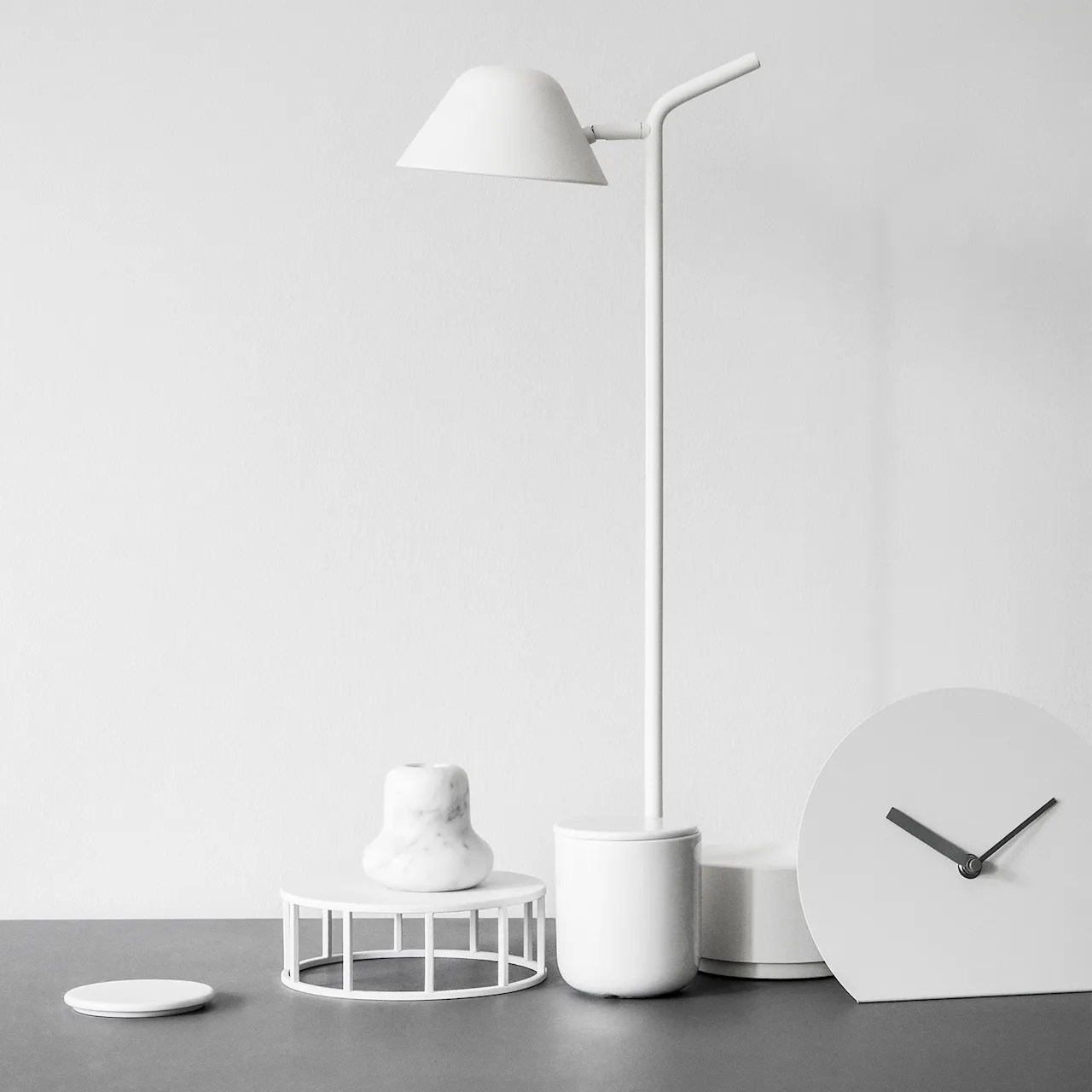 Peek Table Lamp