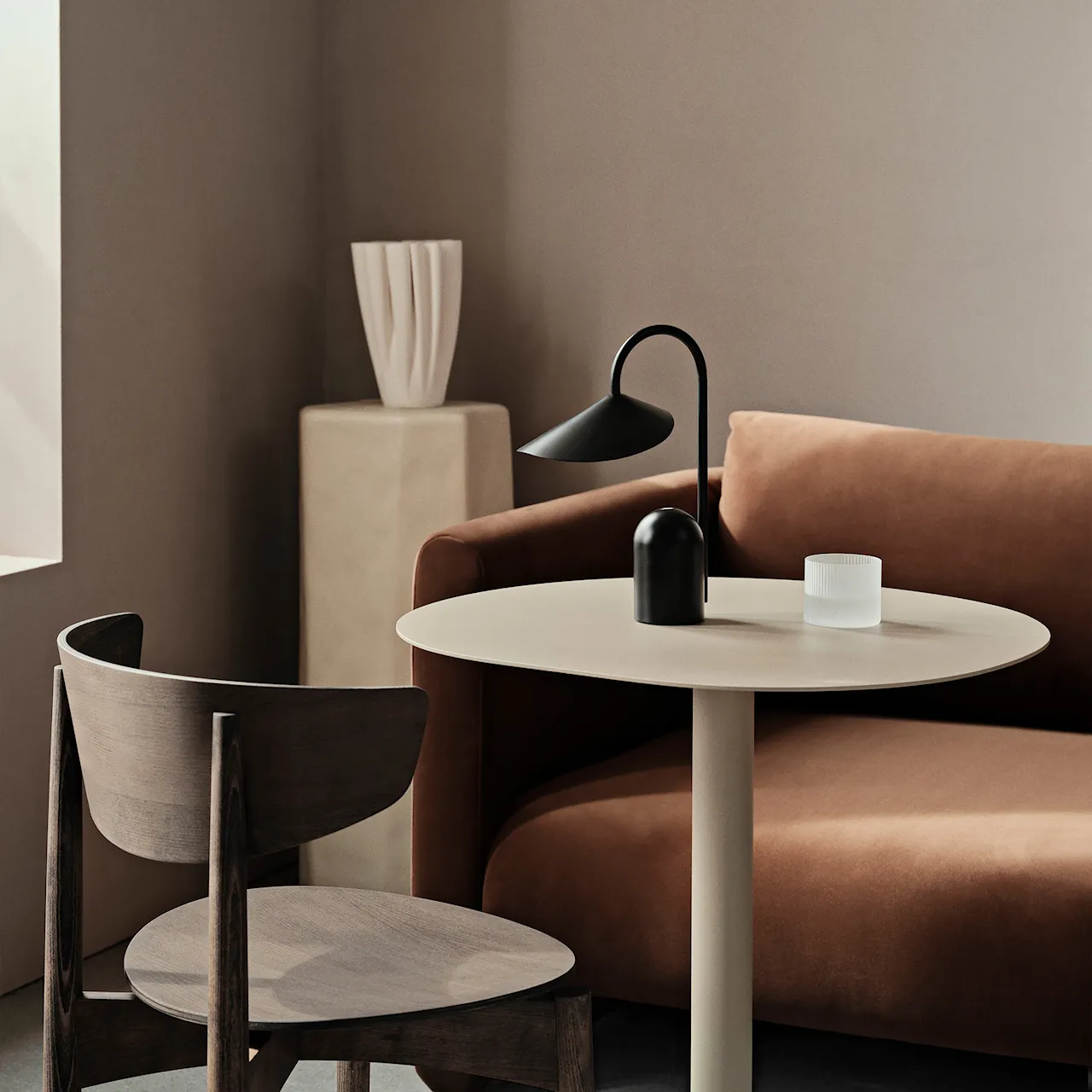 Arum bærbar bordlampe