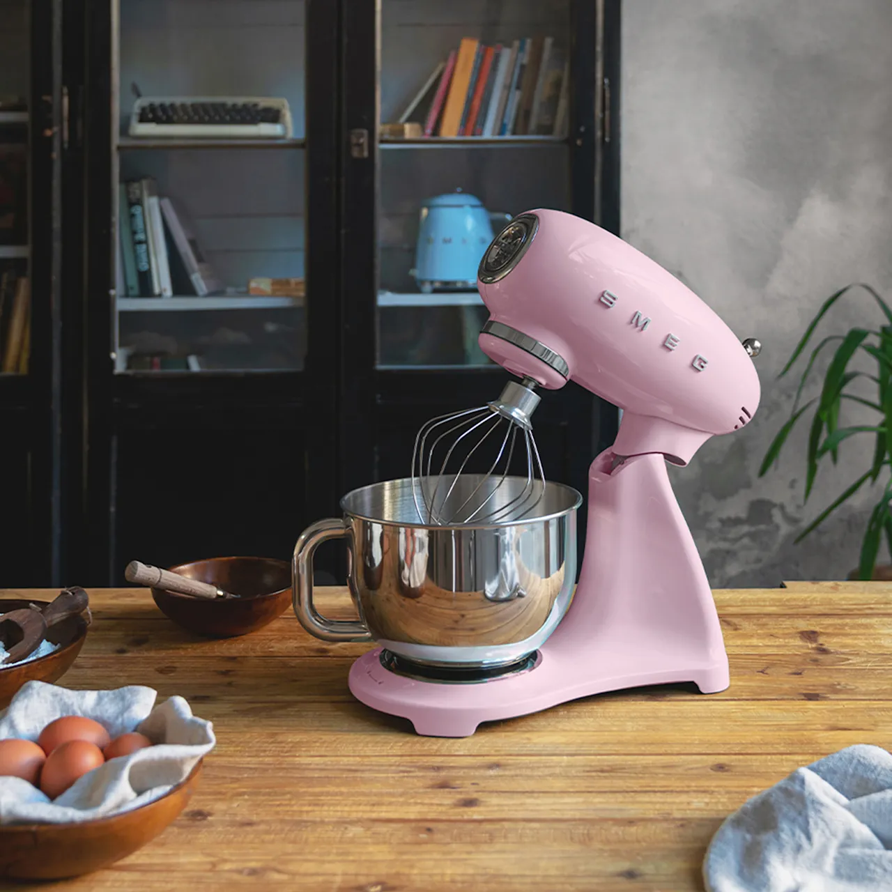 Smeg Stand Mixer Full Color Pink