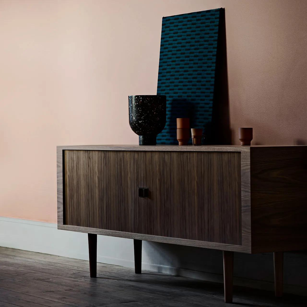 CH825 Credenza