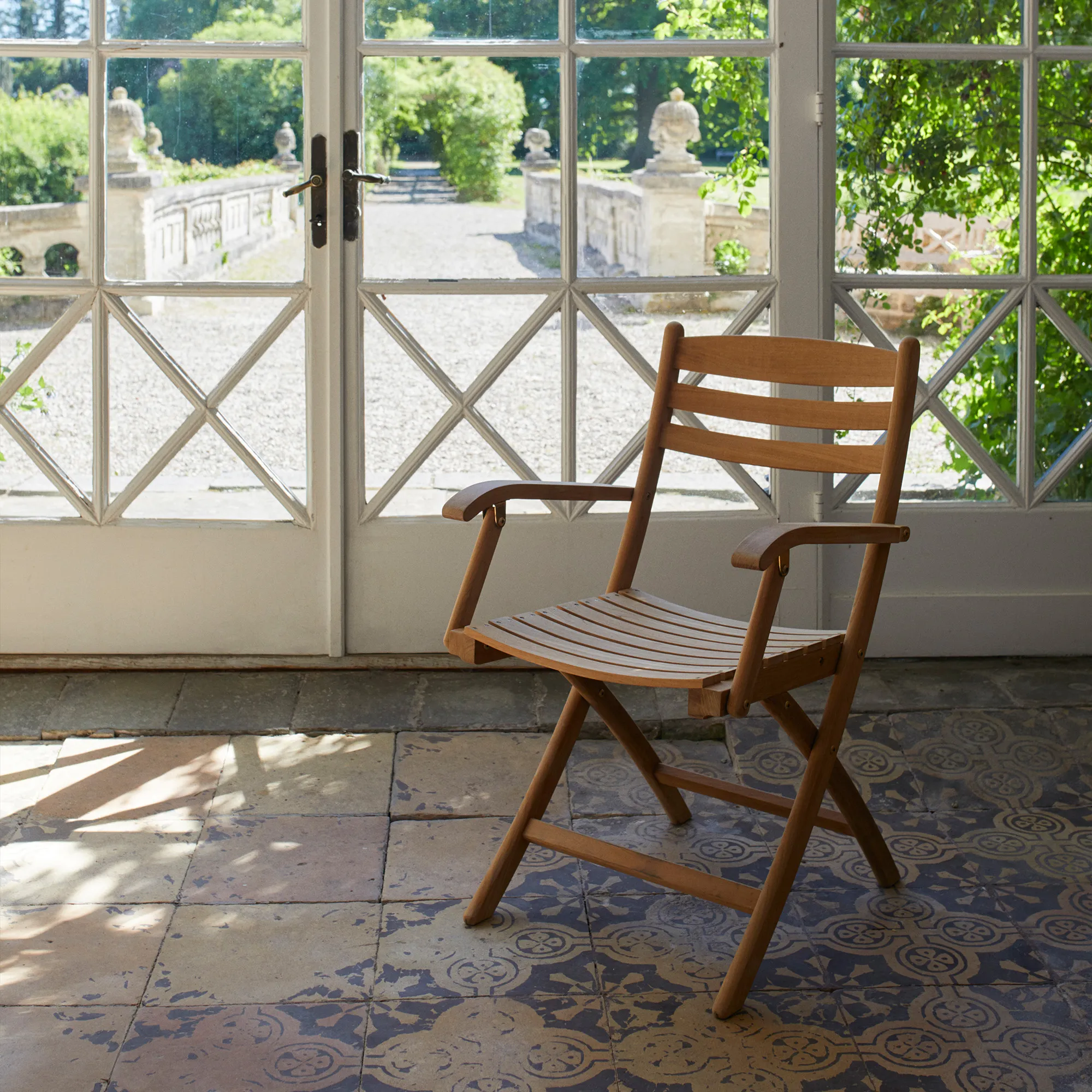 image 7 of 14