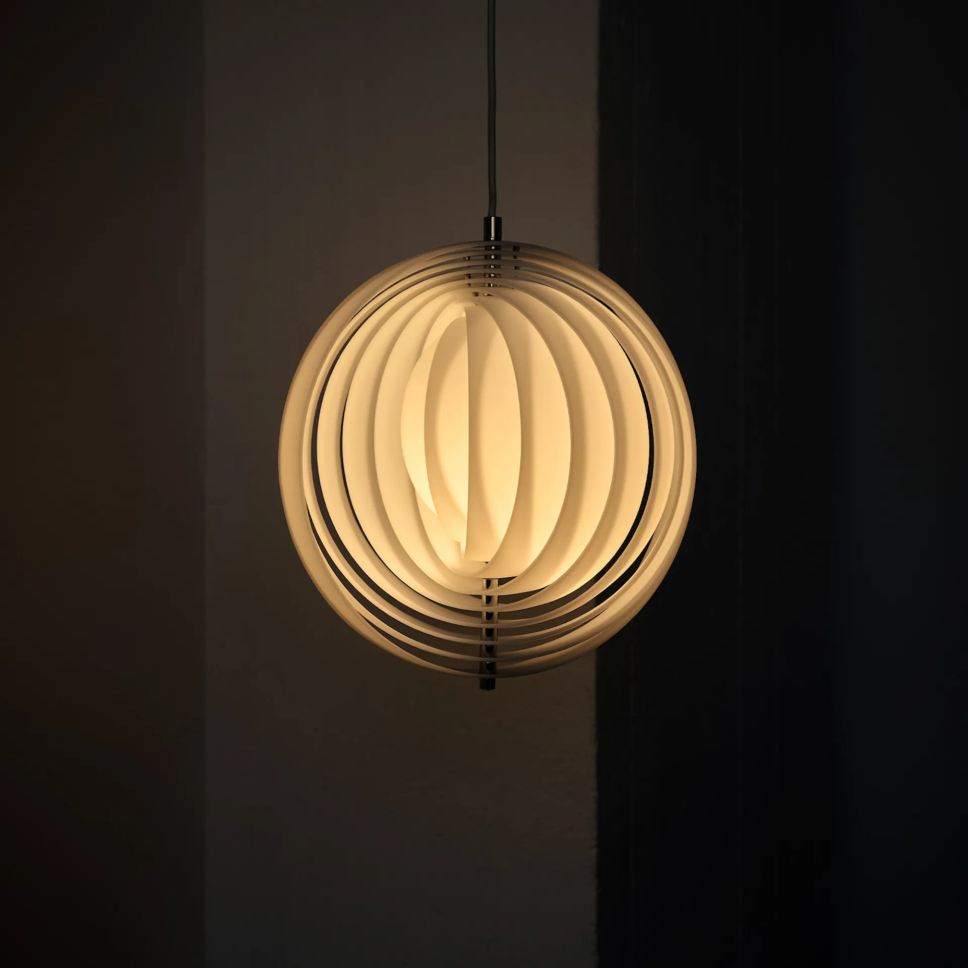 Moon Opal Pendant Lamp - Verpan - Verner Panton - NO GA