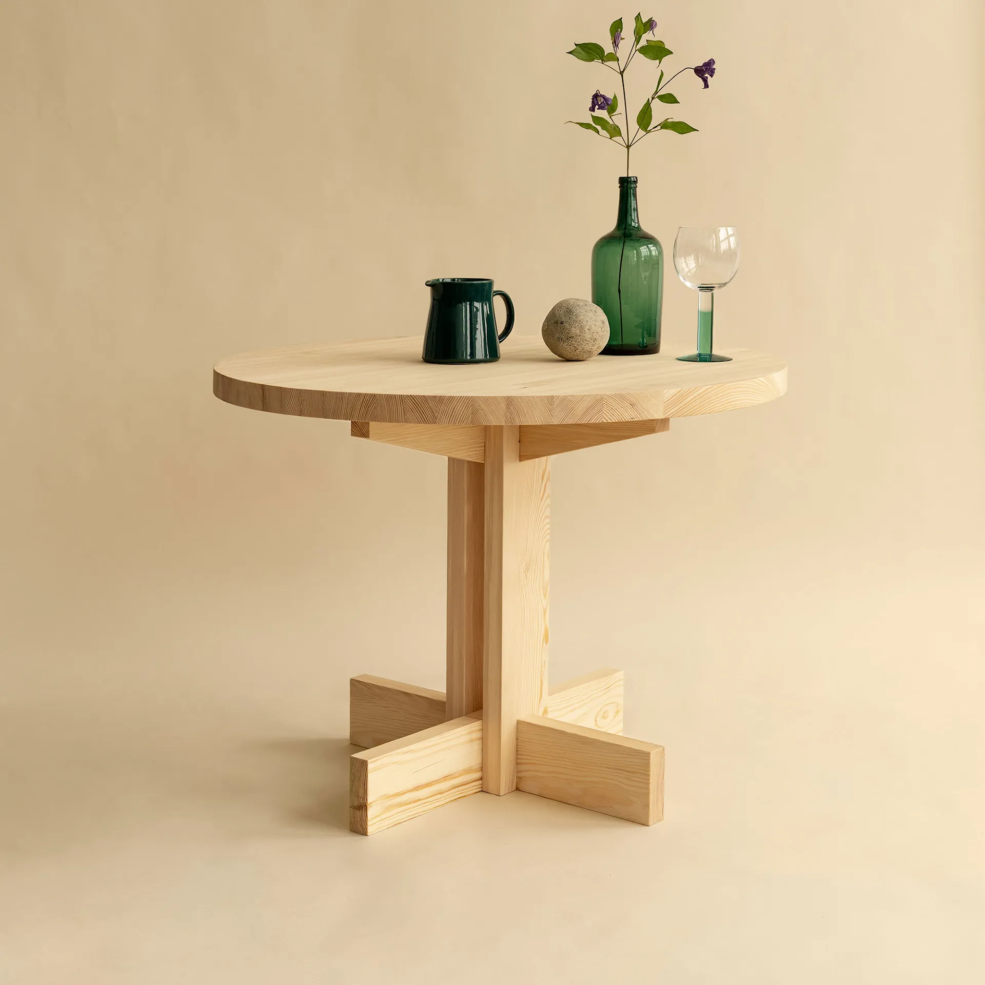 001 Dining Table Round - Vaarnii - NO GA