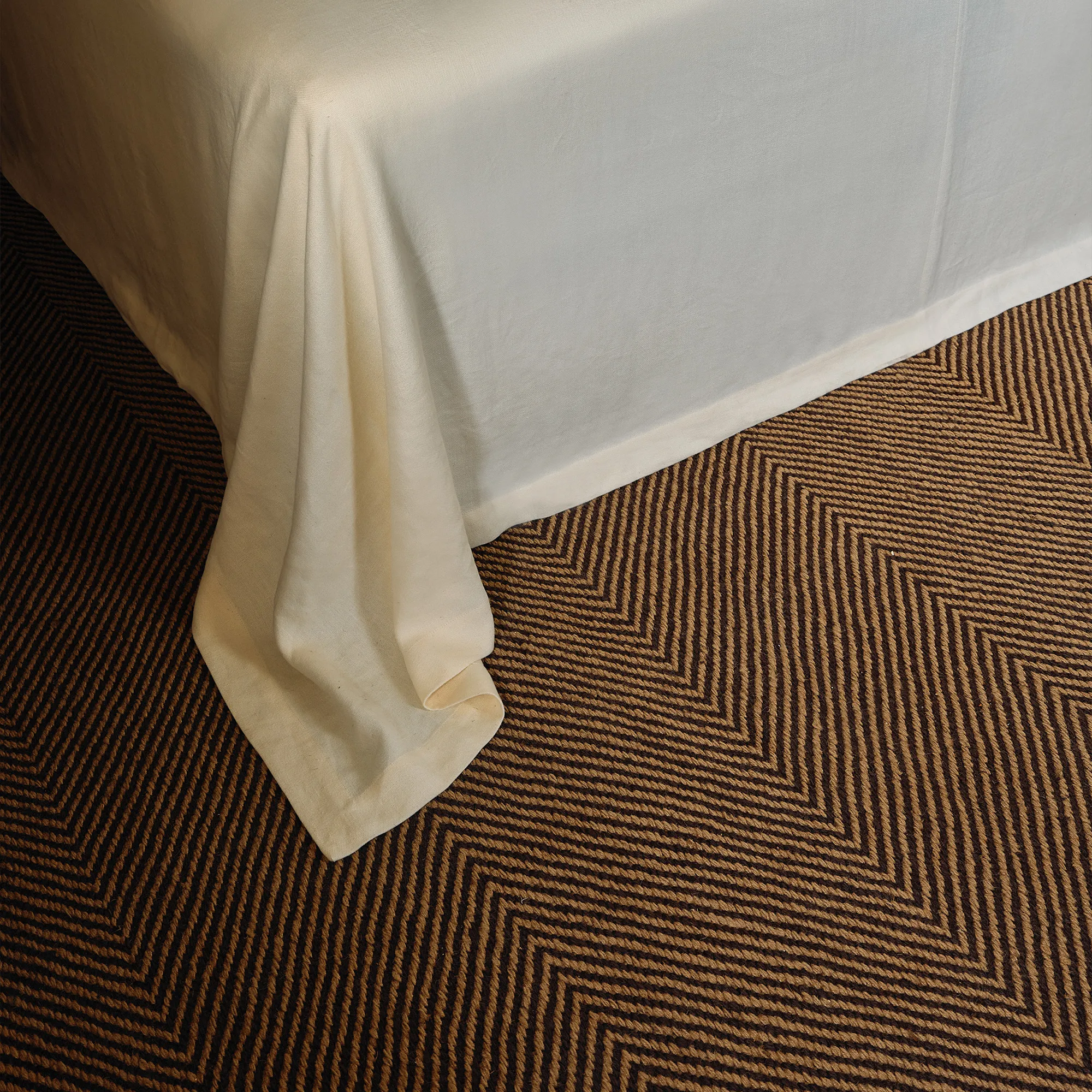 Jute Herringbone Natural/Brown løper