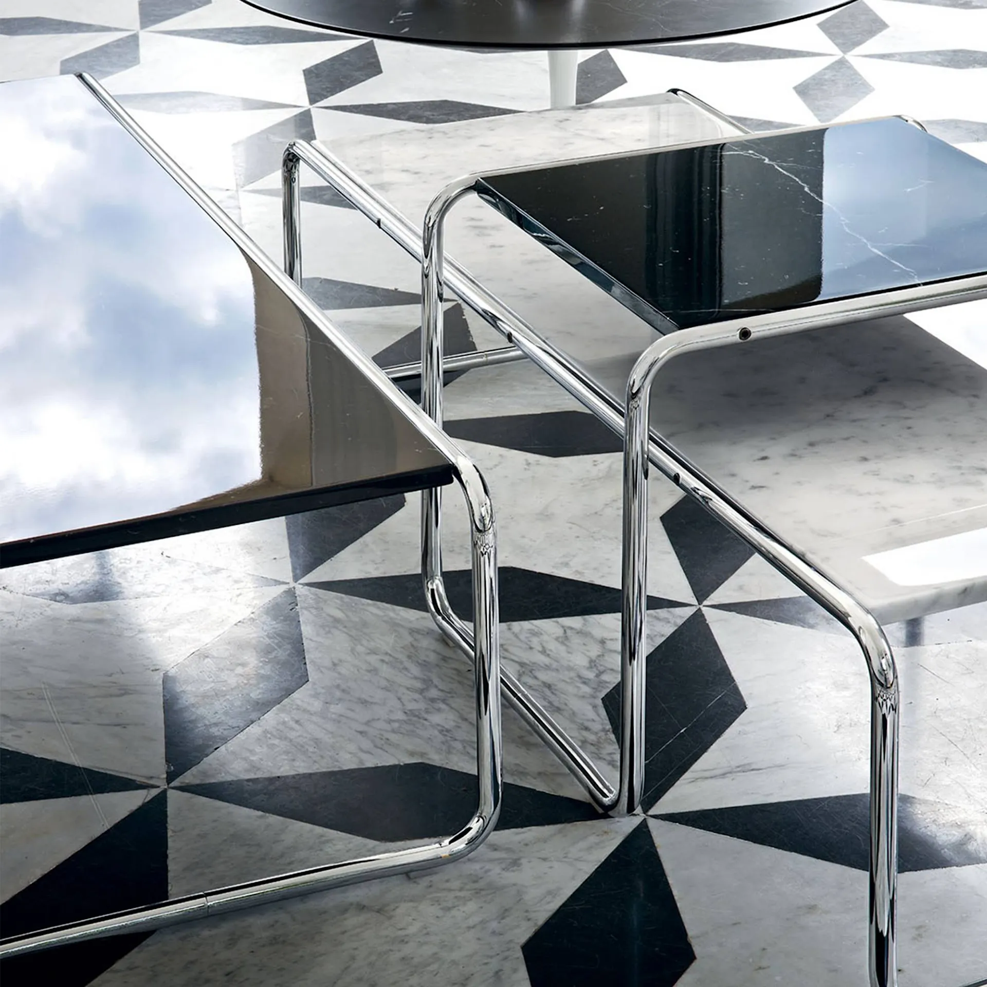 Laccio Side Table - Knoll - Marcel Breuer - NO GA