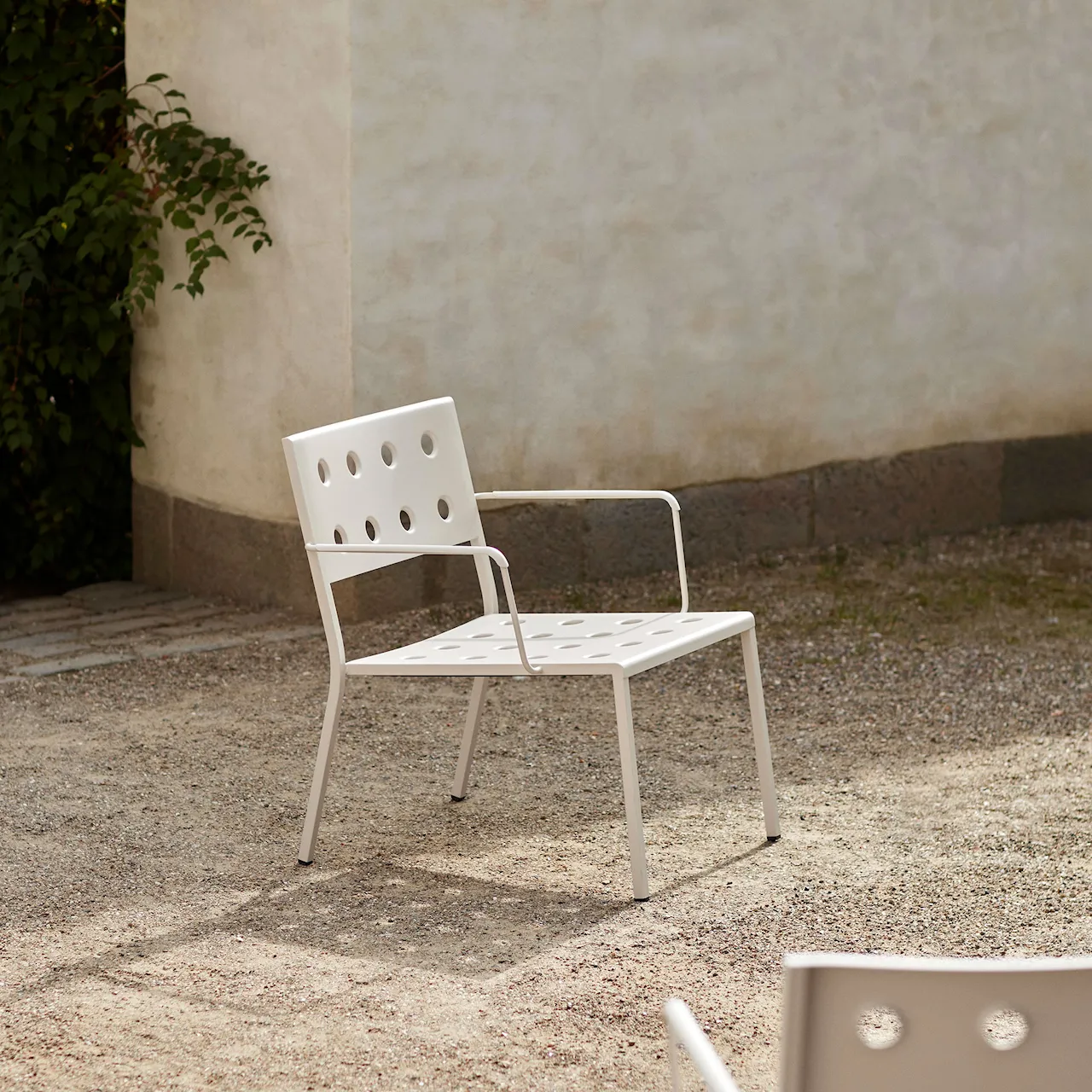 Balcony Lounge Armchair - Chalk beige