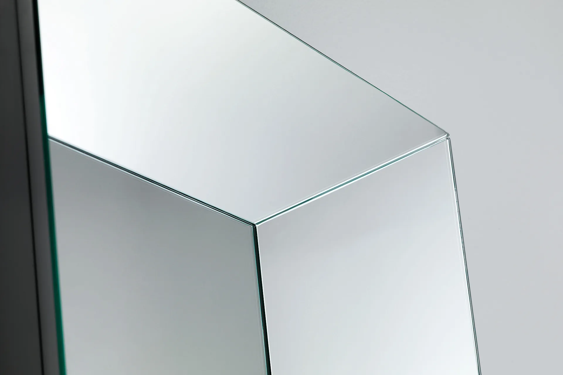 Leon Battista Mirror - Glas Italia - NO GA