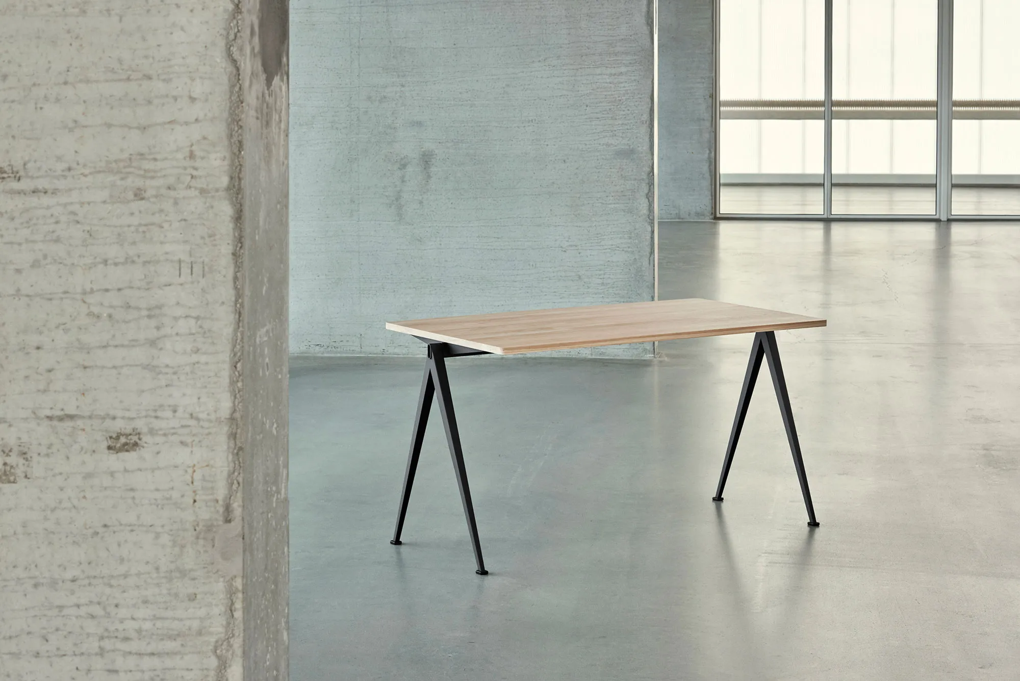 Pyramid 01 table 75x140 cm beige powder coated steel - 3
