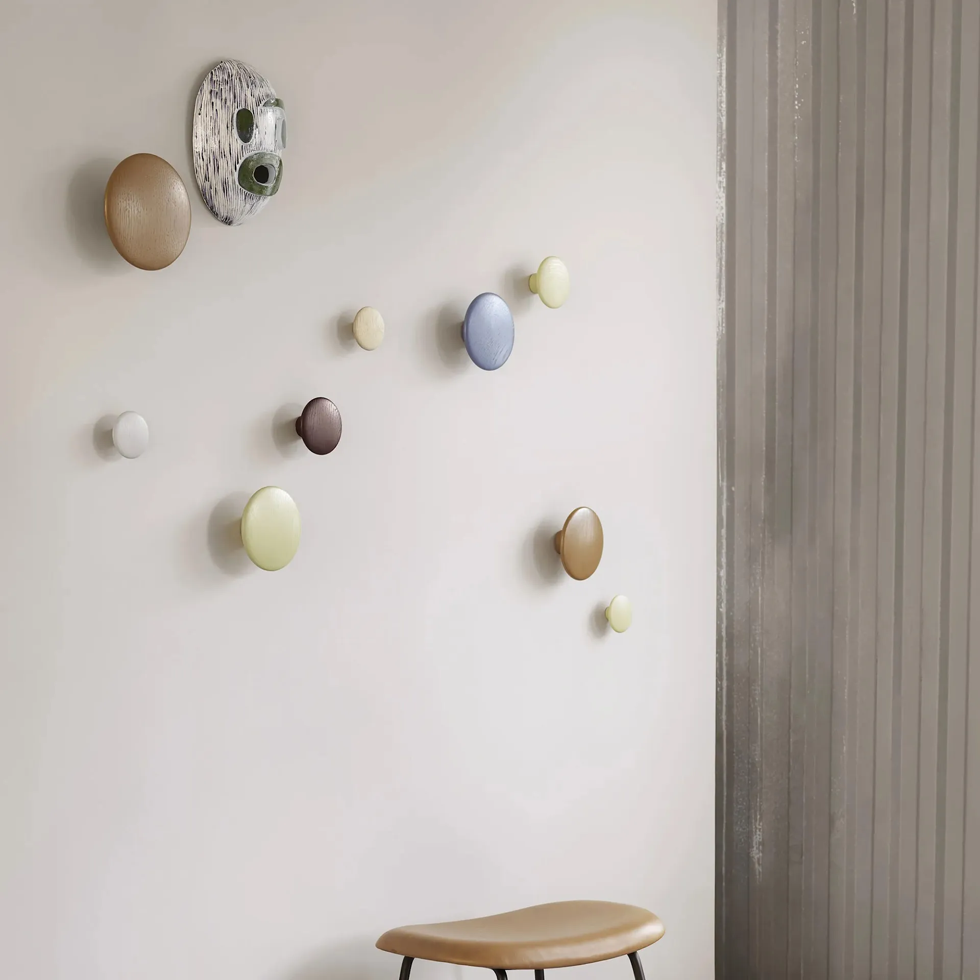 Dots Wood Coat Hanger X-Small - Muuto - NO GA